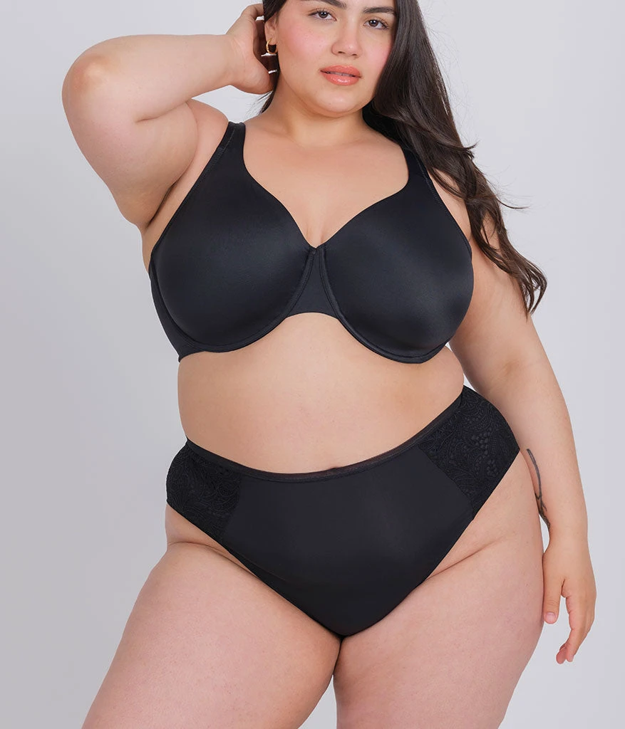 The Minimizer Bra: Jet Black 1 The Minimizer Bra: Jet Black